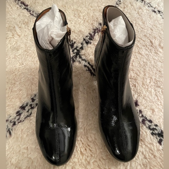 & Other Stories Black Patent Leather Round Toe Block Heel Booties - Picture 4 of 12